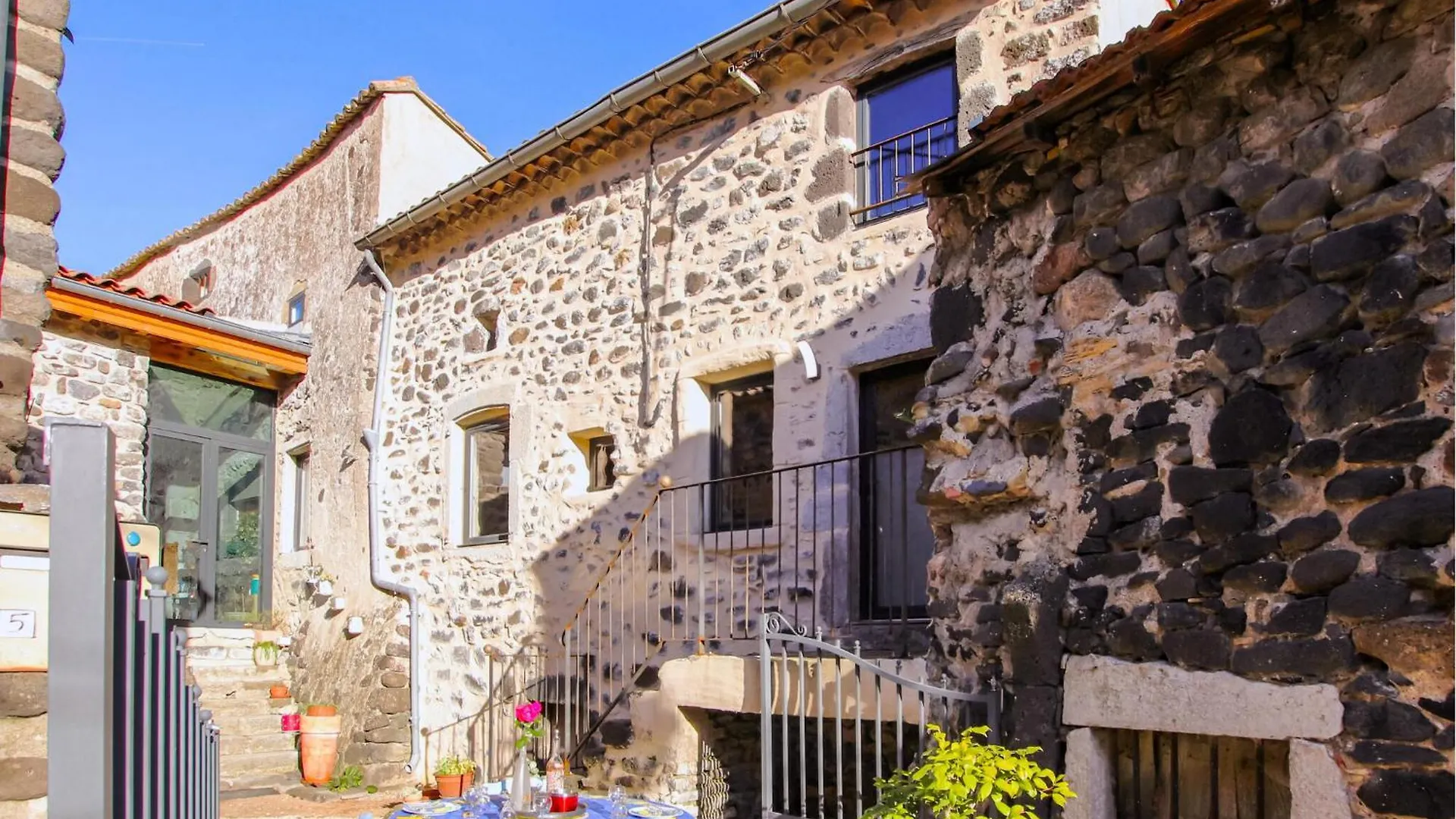 Beautiful Home In Rochessauve With Wifi France